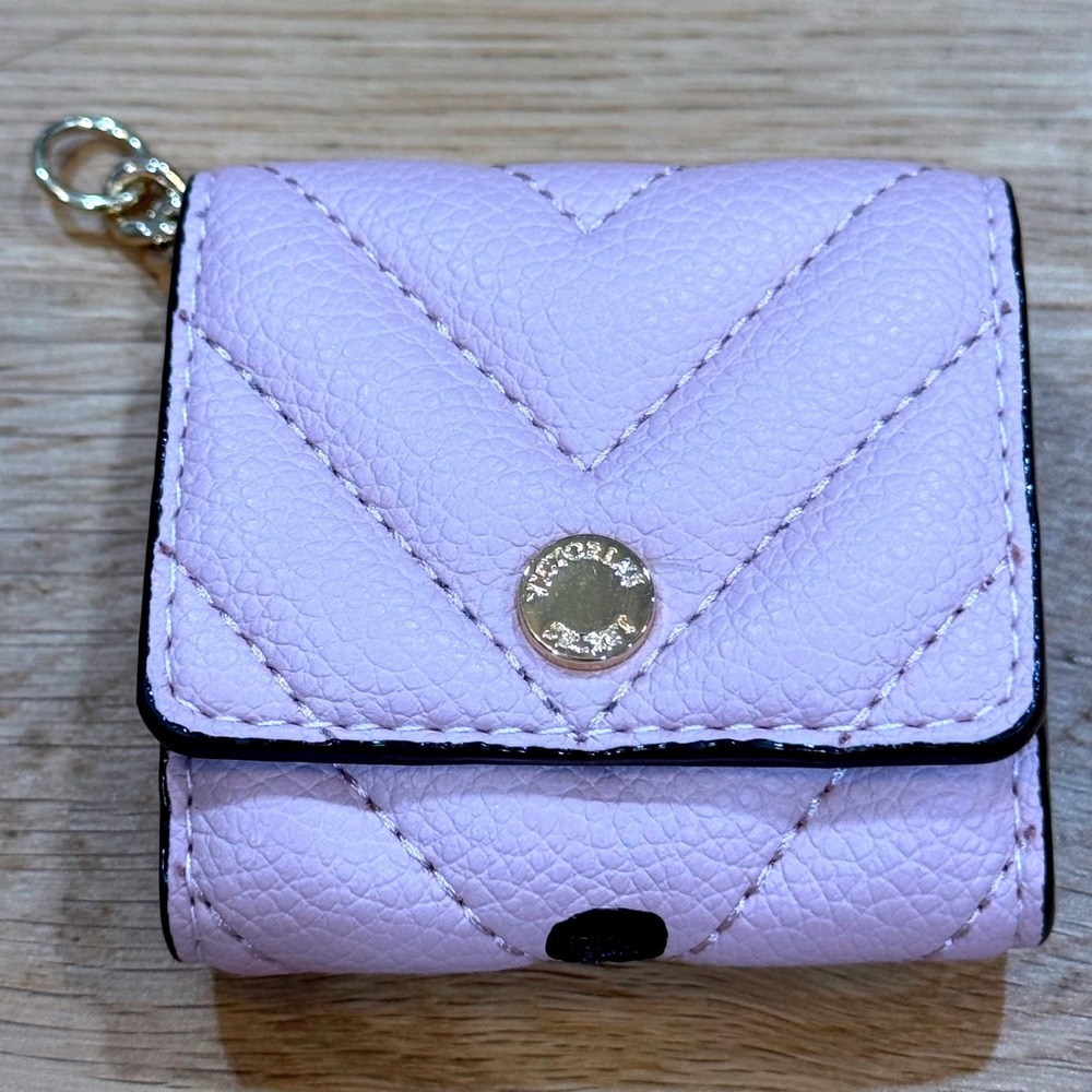 Victorias Secret Pink V-Quilt Faux Leather Earbud Case Keychain 36013824 Gold